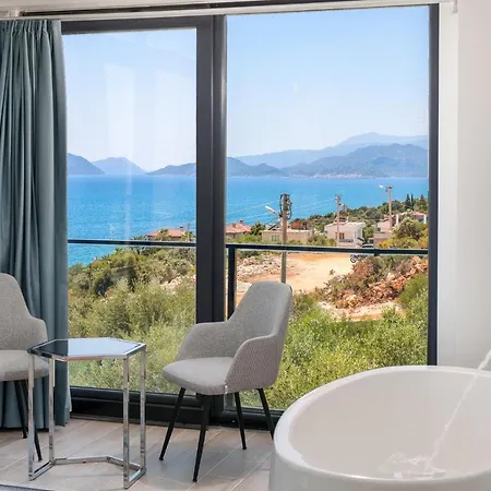 Luxury Sea View W Pool By The Sea In Antalya